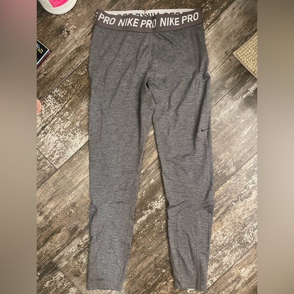 Nike Women’s Pro Heather Gray Leggings